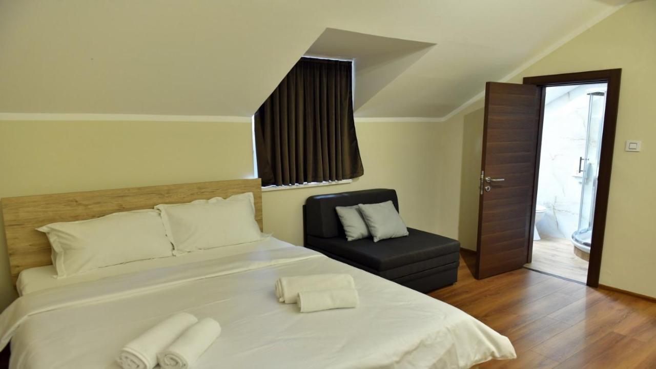 Apartmani Mali Vikend เบลเกรด ภายนอก รูปภาพ