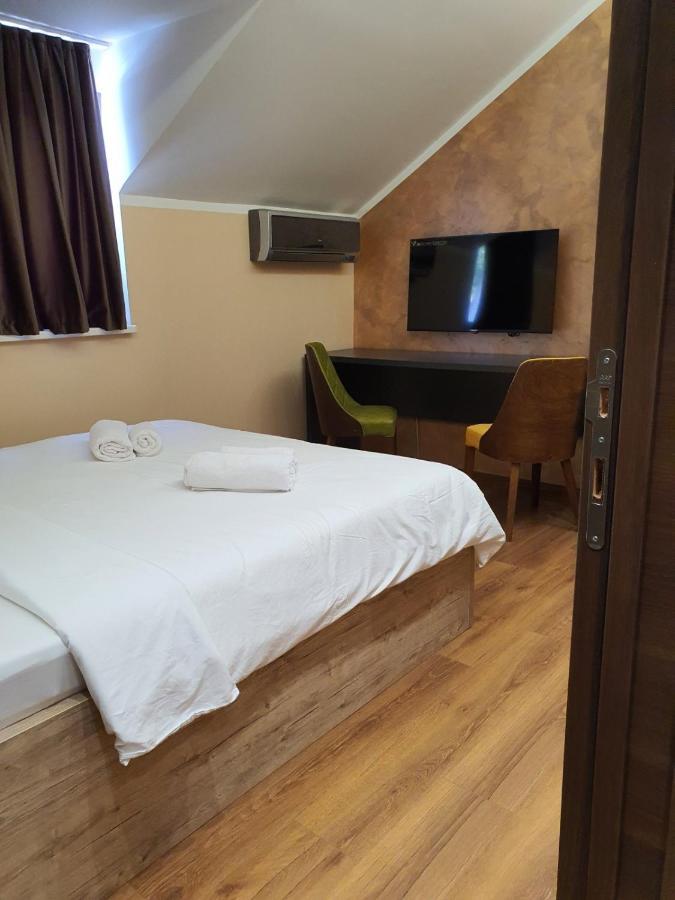Apartmani Mali Vikend เบลเกรด ภายนอก รูปภาพ